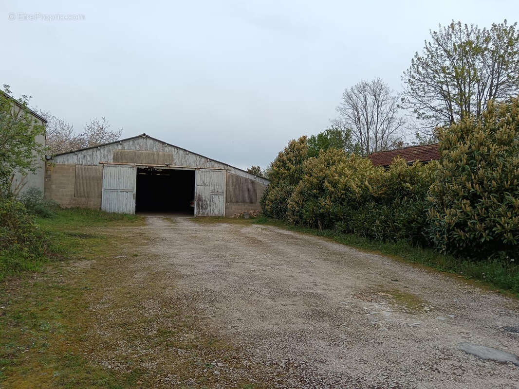 Maison à CEAUX-EN-COUHE
