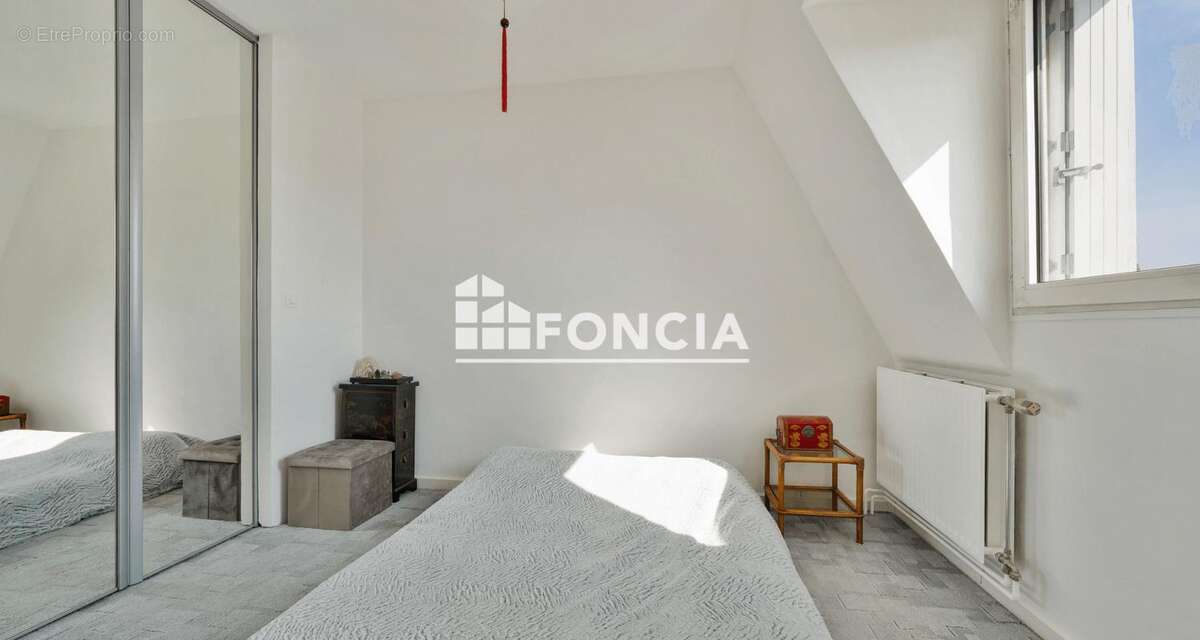 Appartement à LE PLESSIS-ROBINSON