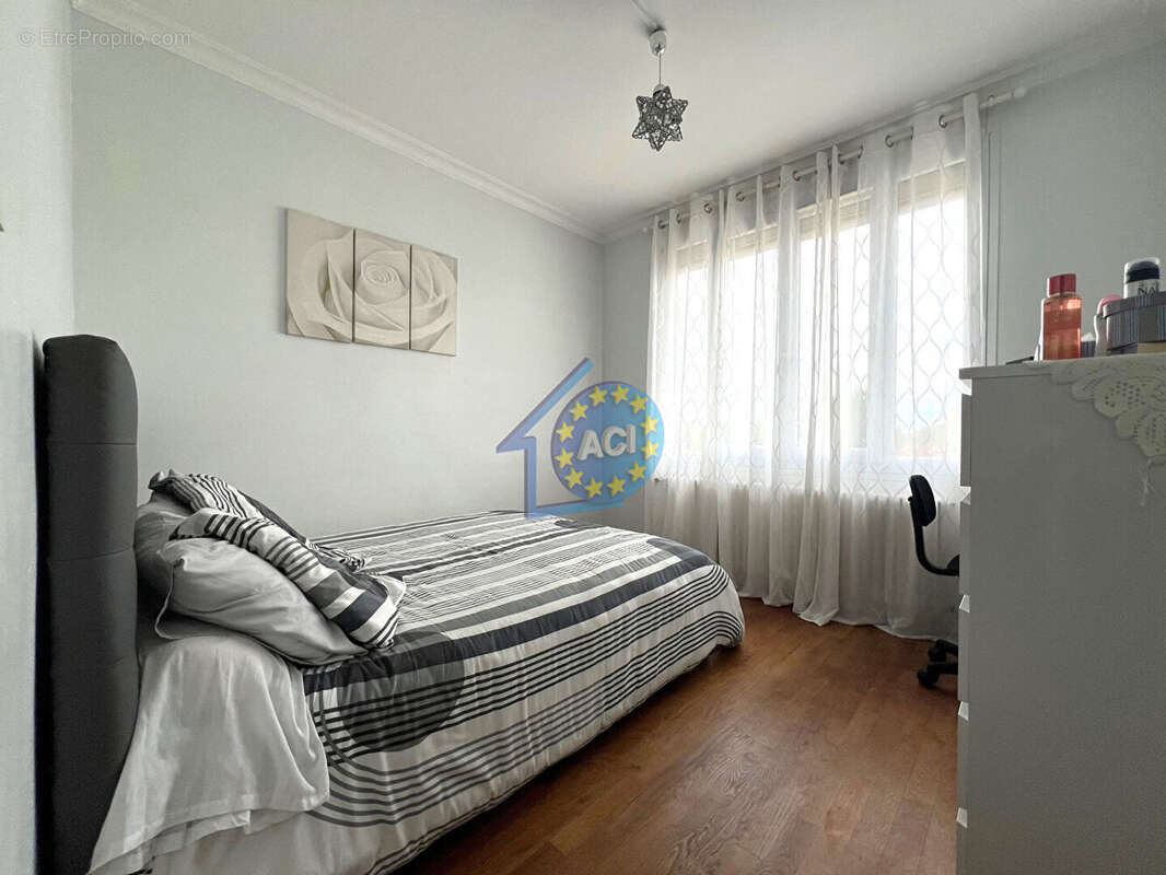 Maison à MANTES-LA-VILLE