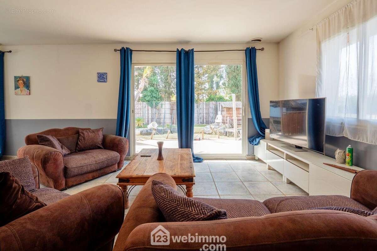 ...le salon TV très cosy... - Maison à VILLENEUVE-LES-BEZIERS