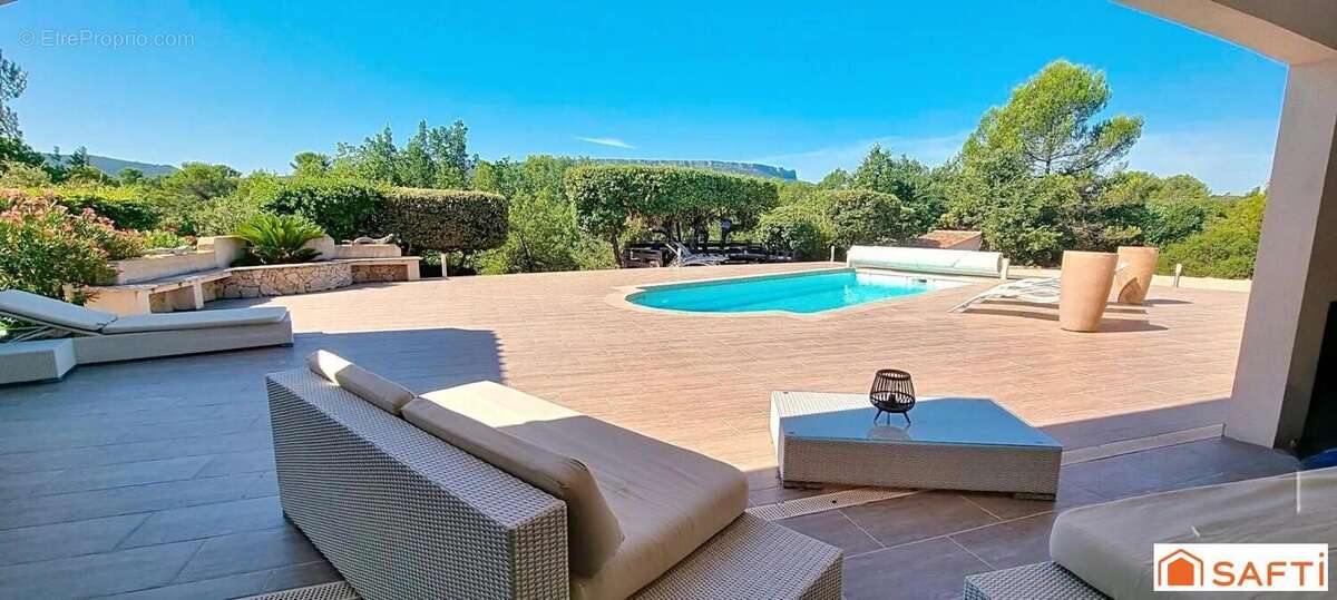 Photo 2 - Maison à SAINT-MAXIMIN-LA-SAINTE-BAUME