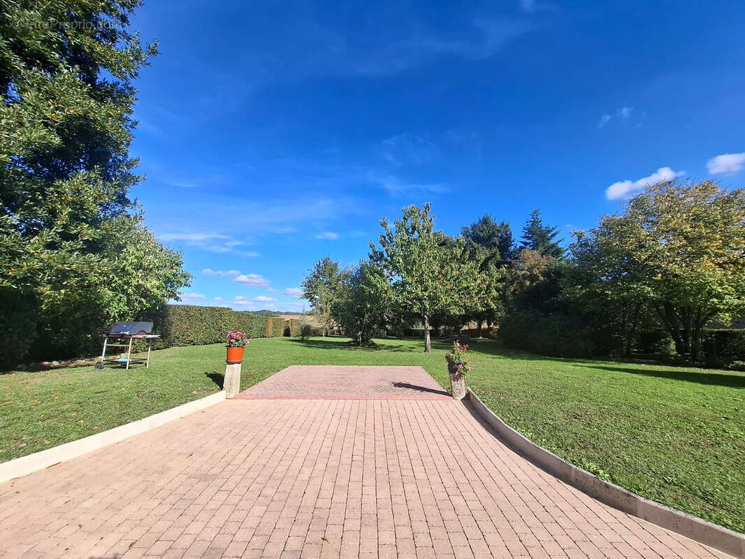 Maison à COULOMMIERS