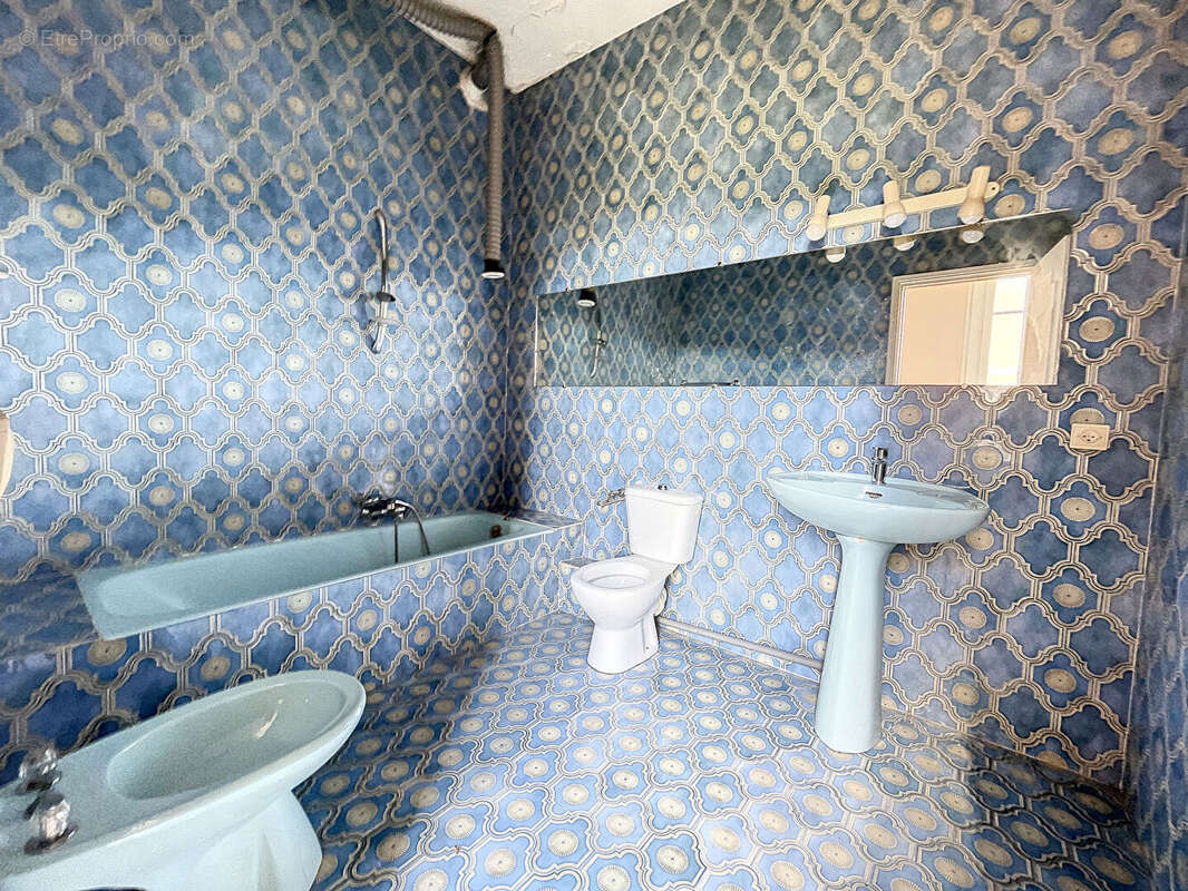 Appartement à VALLAURIS