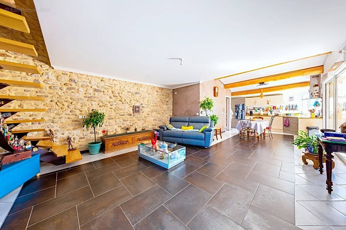 Appartement à SOMMIERES