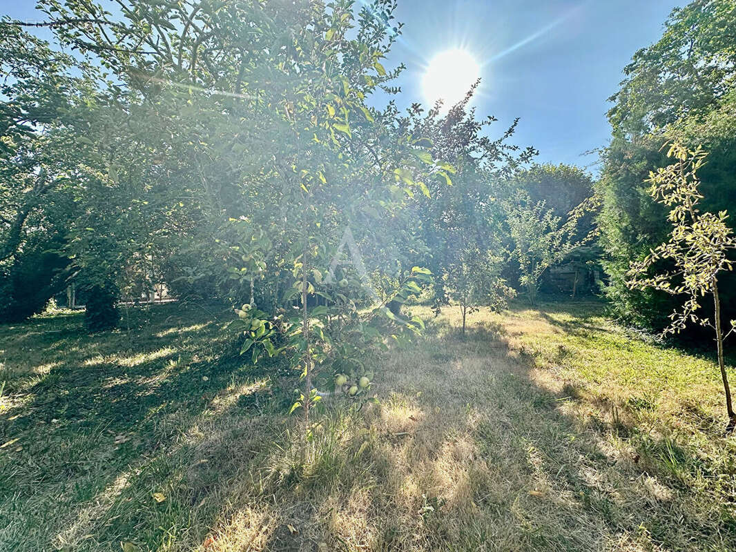 Maison de charme à vendre à Sandillon (45640) - photo 14