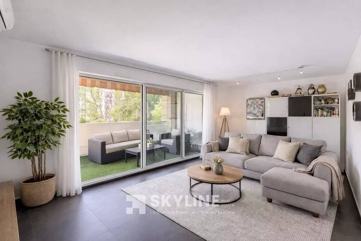 Appartement à MARSEILLE-6E