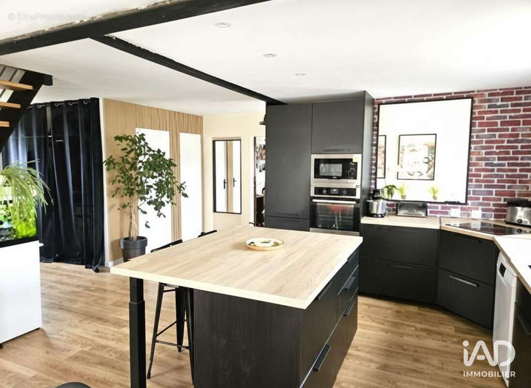 Photo 4