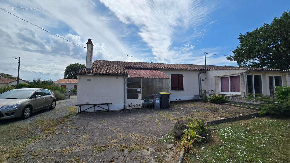 Maison 70m² à charroux - photo 8