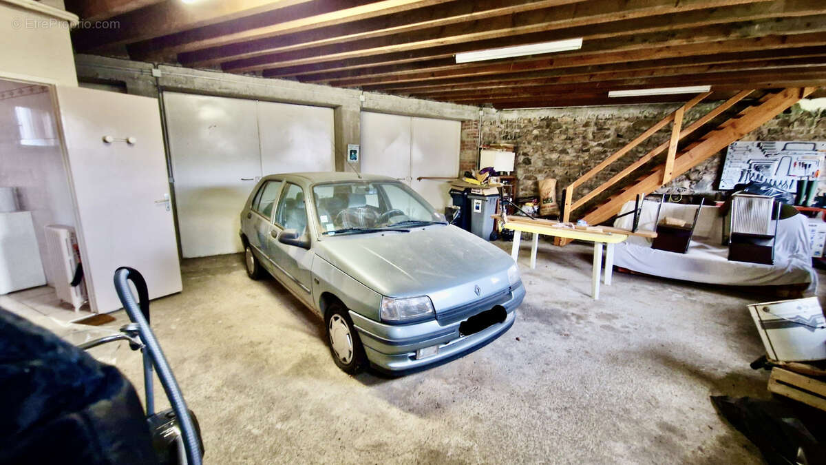 Maison à PAULHAGUET