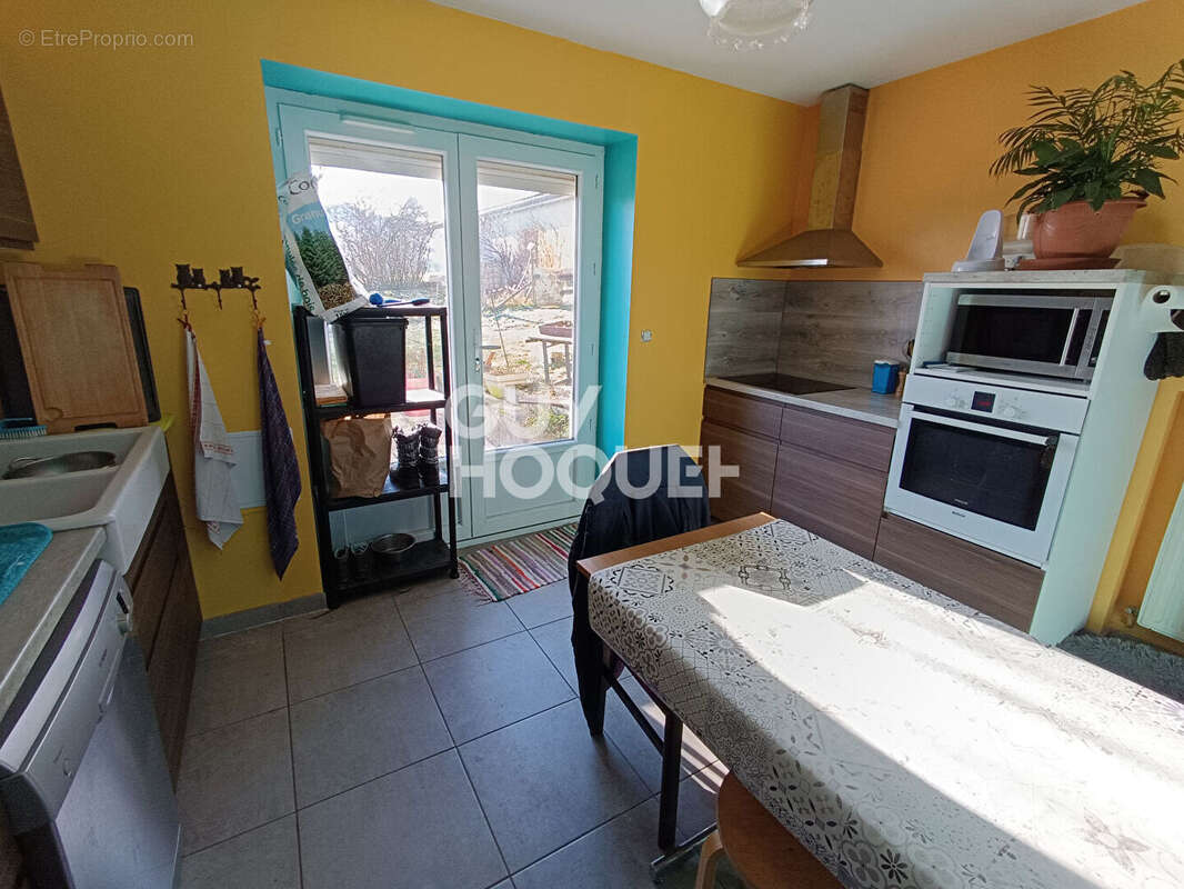 Maison à NOIRETABLE