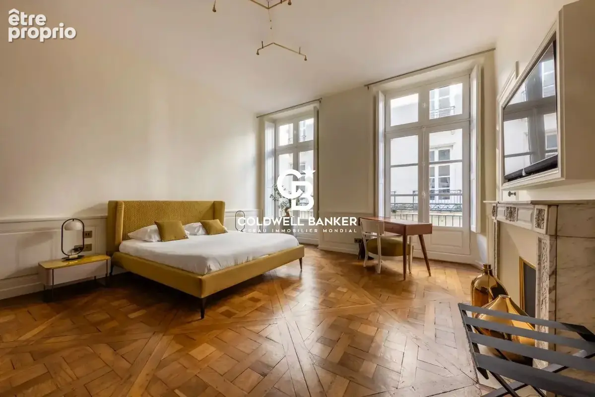 Nantes - rue crebillon - appartement d’exception meublé – prestations haut de gamme - photo 8