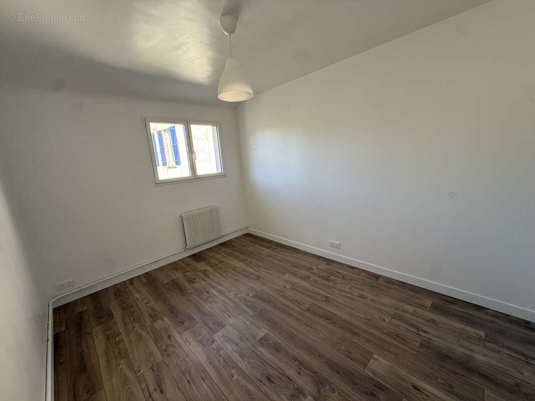 Appartement à LA QUEUE-LES-YVELINES