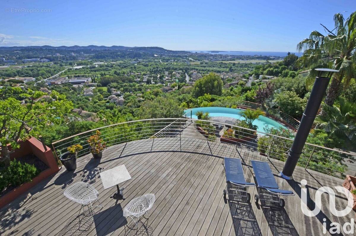 Photo 1 - Maison à MANDELIEU-LA-NAPOULE