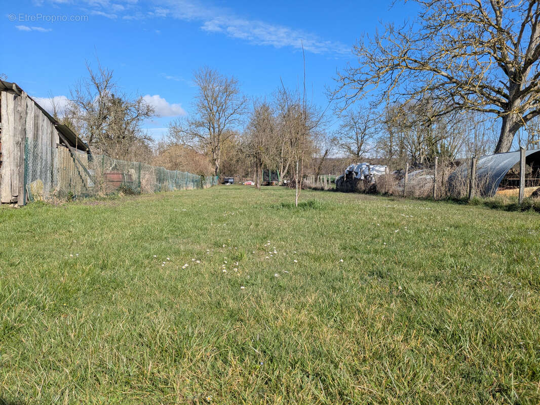 Terrain à VIREY-SOUS-BAR