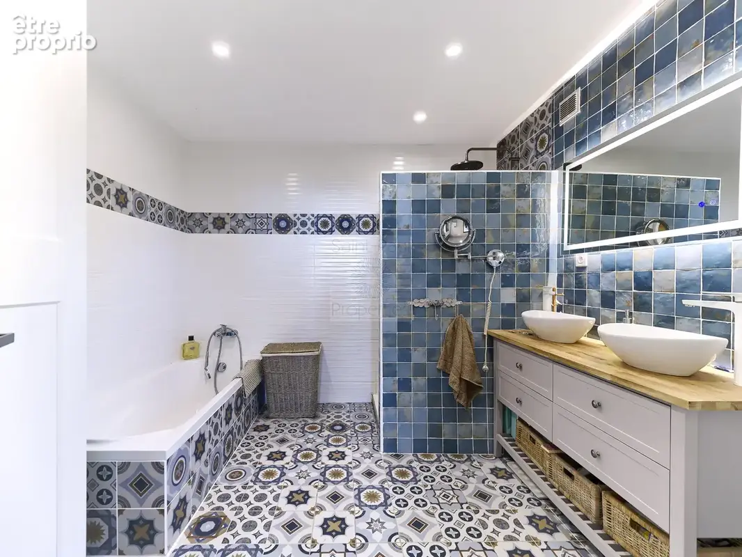 Superbe propriété - 223m2 - Vue panoramique mer - Tourrettes-sur-Loup - photo 9