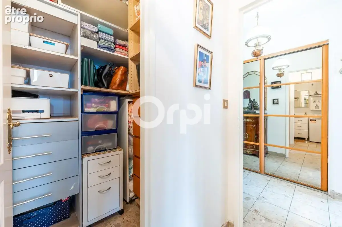 Appartement À Vendre - photo 9