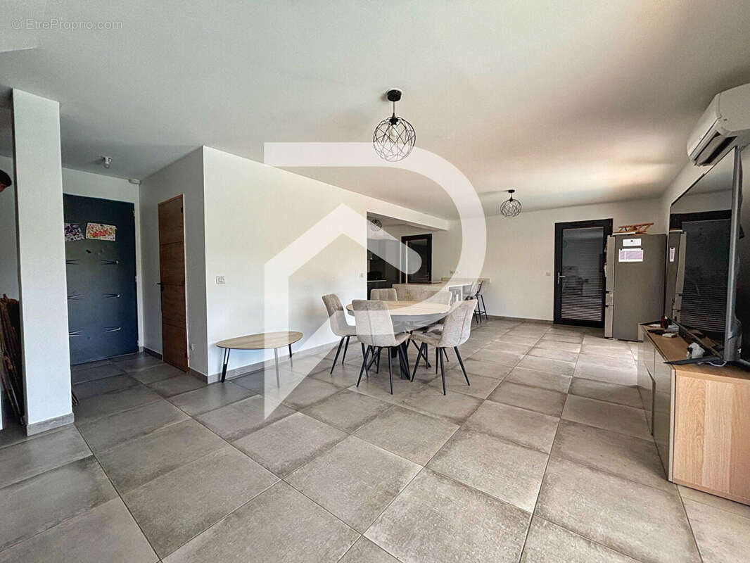 Maison Fuveau 5 pièce(s) 116 m2 de 2018 - photo 4