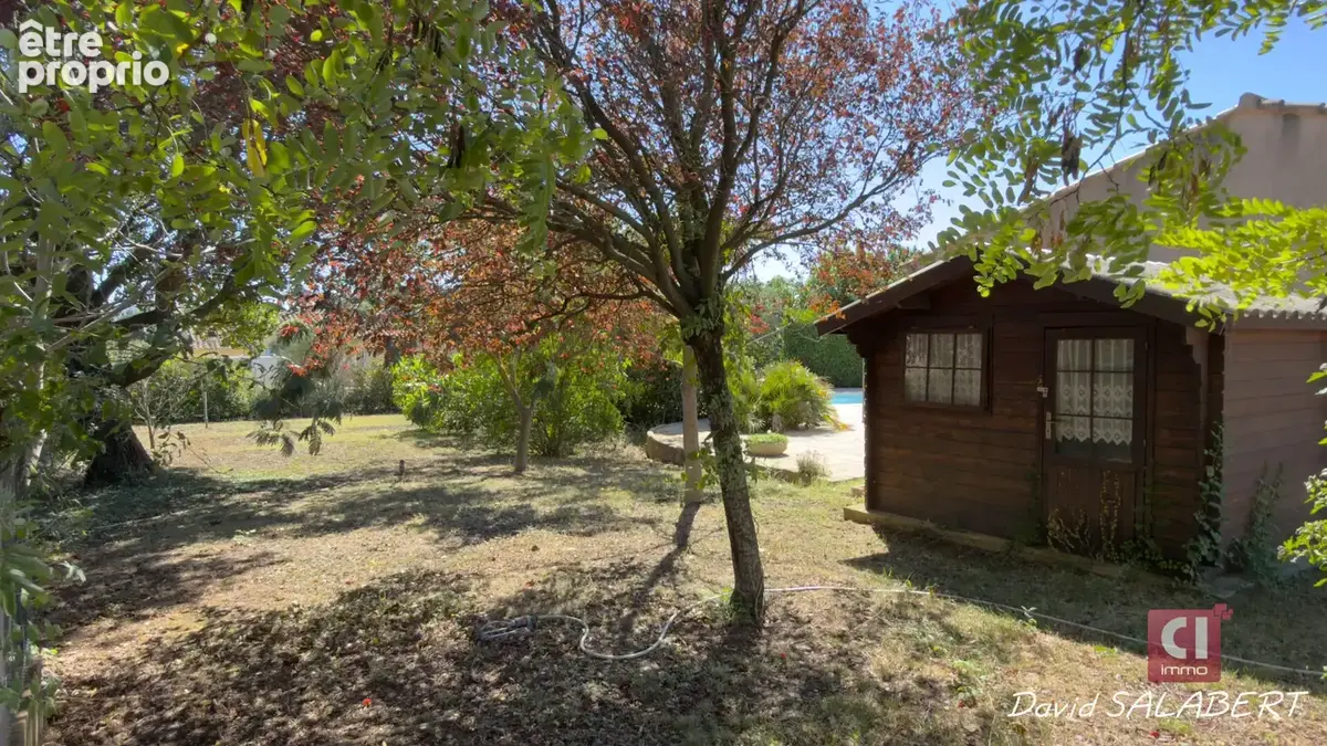 Garéoult -Villa à vendre de plain-pied avec piscine, studio et double garage - photo 17