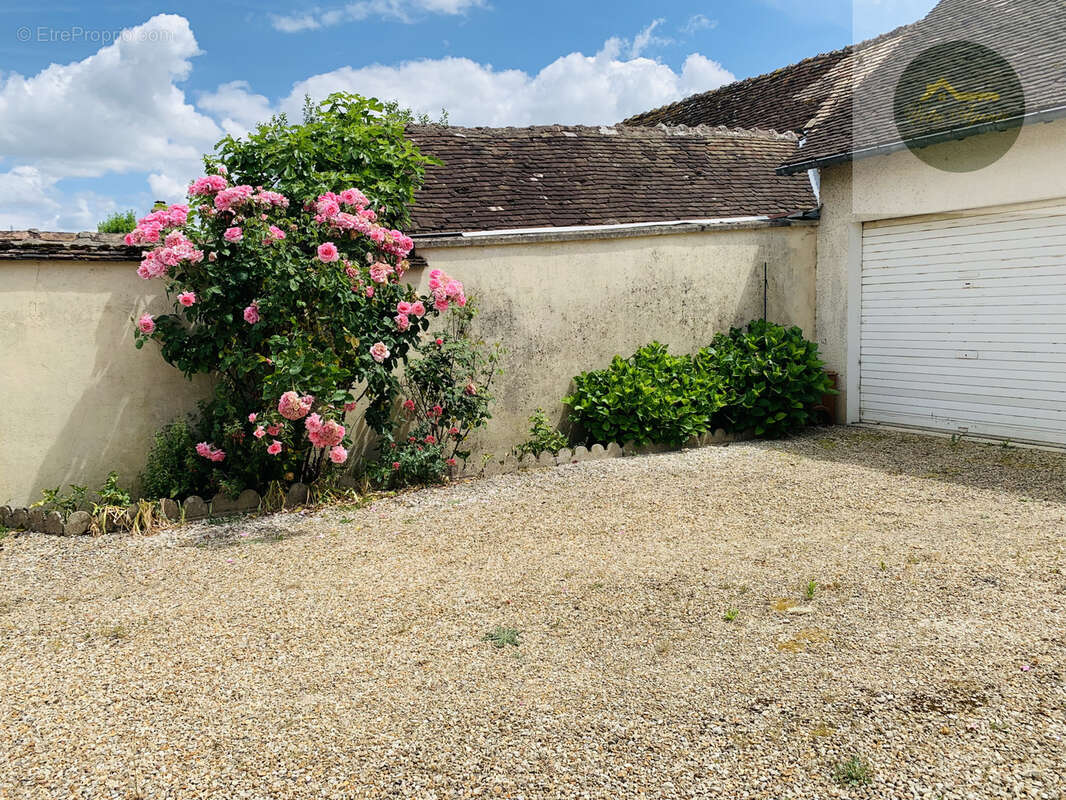 Maison à MONTACHER-VILLEGARDIN