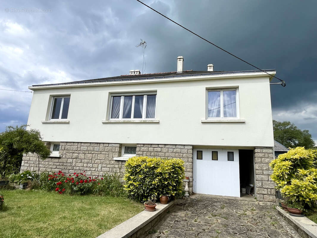 Maison à MEUCON