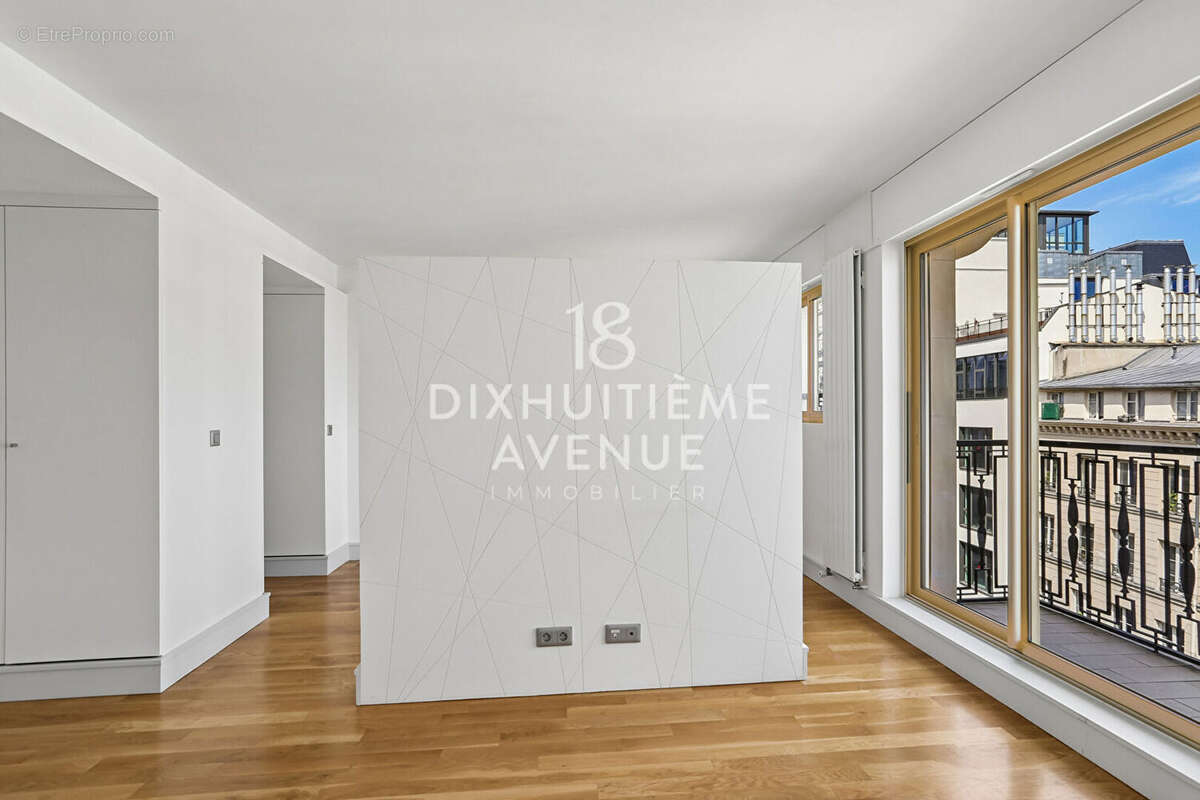 Appartement à PARIS-18E