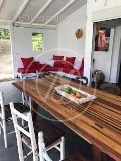 Maison à PETIT-BOURG