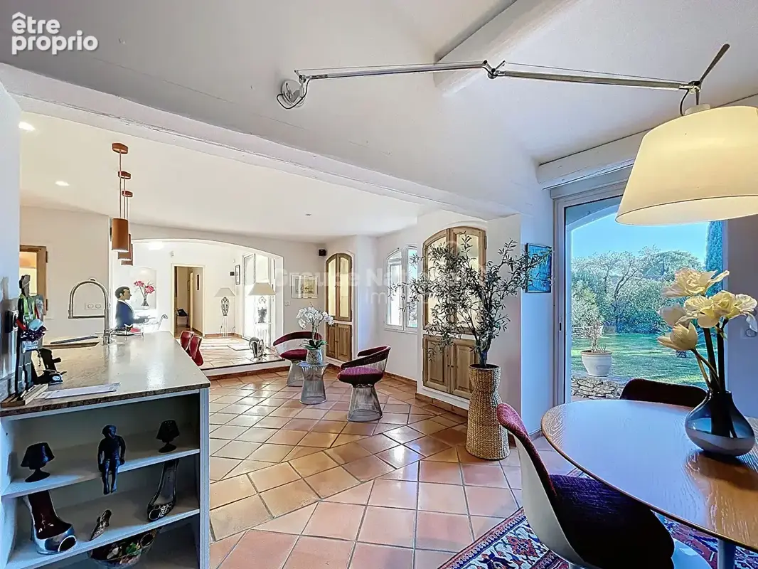 Propriété familiale de charme avec piscine, à proximité de Saint-Rémy-de-Provence - photo 9