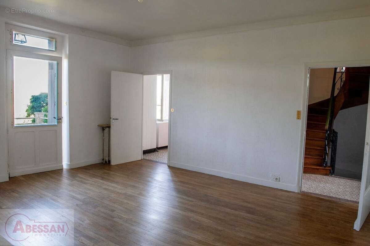 Maison 170 m² à Cordes-Sur-Ciel  - photo 6