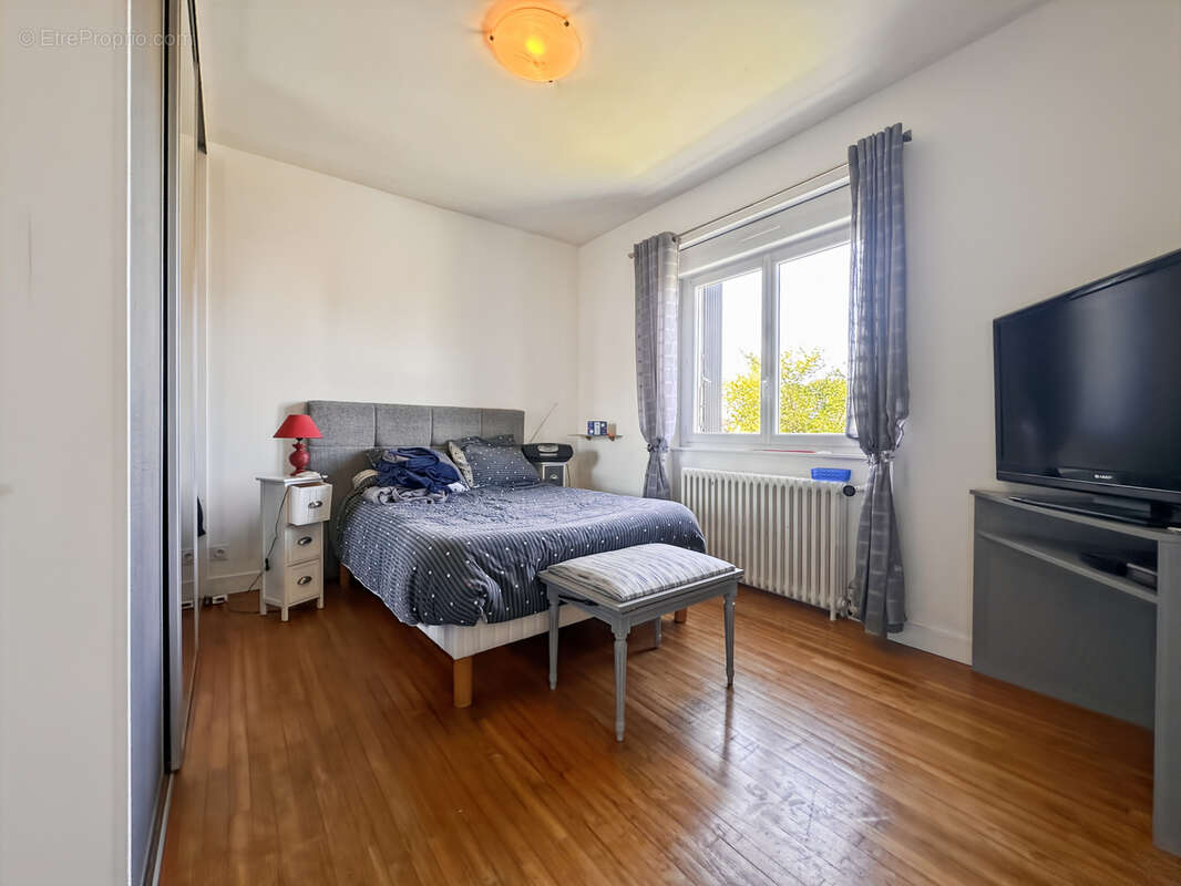 Maison à BARBEZIEUX-SAINT-HILAIRE