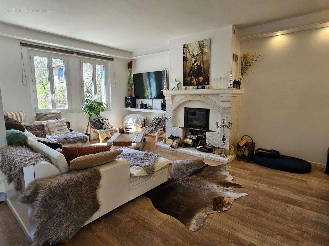 Maison à MONTFERRIER