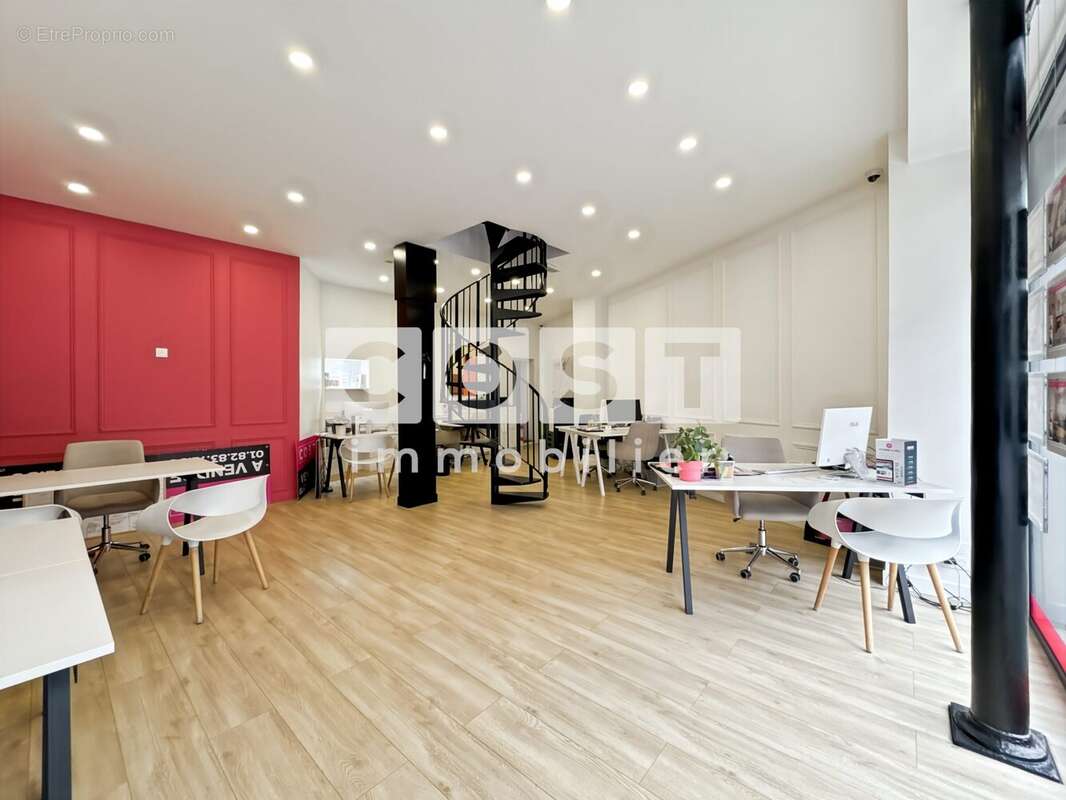 Commerce à PARIS-17E