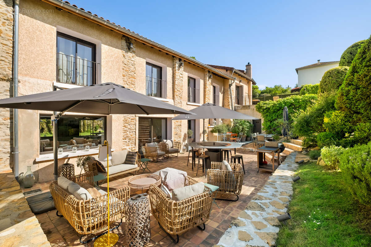 Maison à CHASSELAY