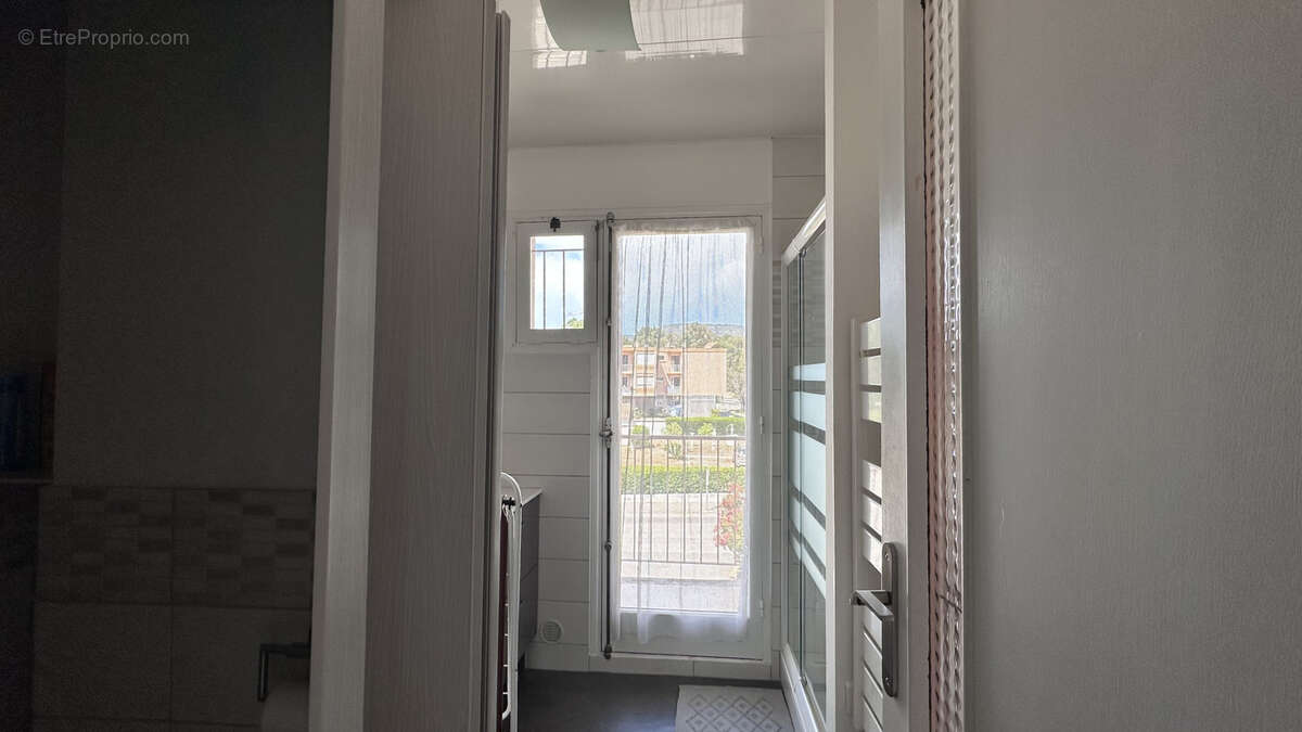 Appartement à BORMES-LES-MIMOSAS