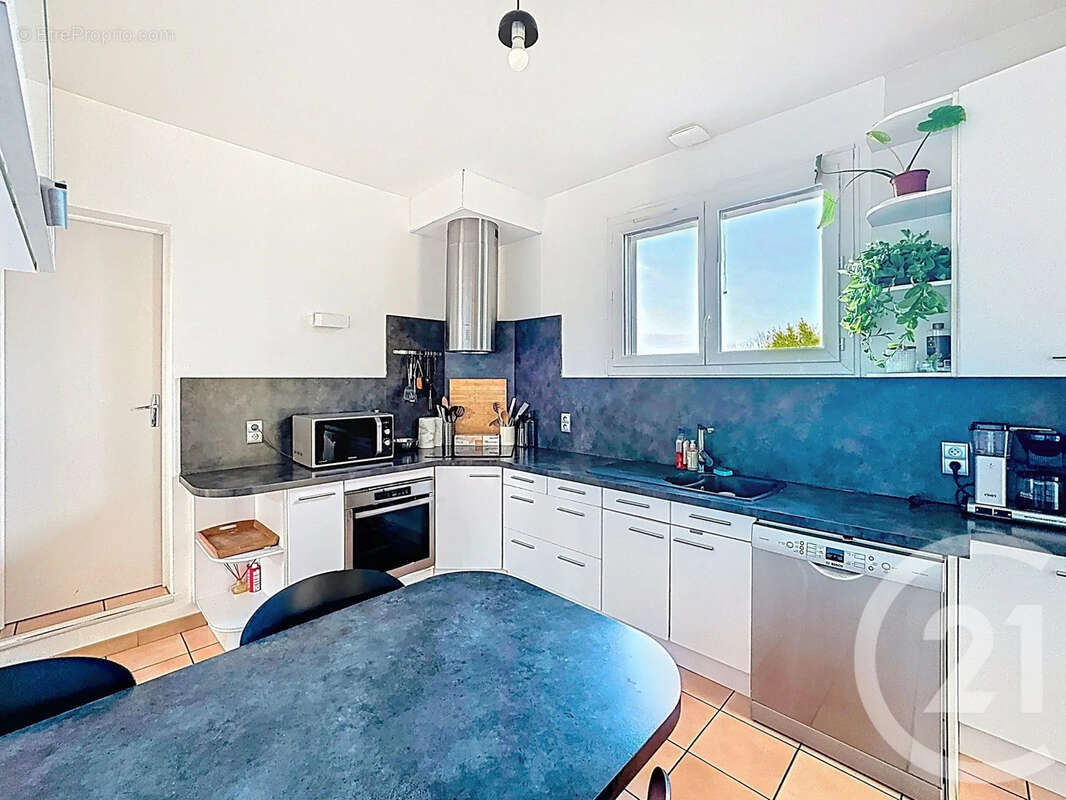 Maison à SAINT-ETIENNE-DE-TULMONT