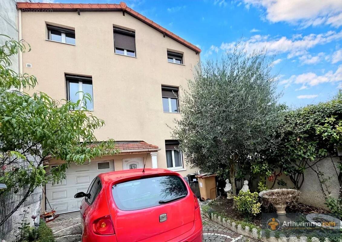 Maison à LES PAVILLONS-SOUS-BOIS