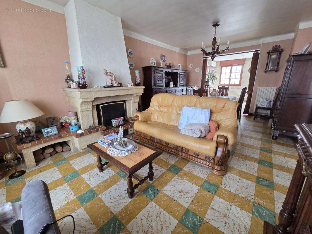 Maison à SAULZOIR
