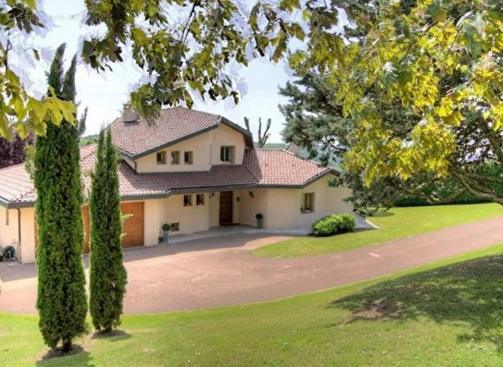 Maison à BOURGOIN-JALLIEU