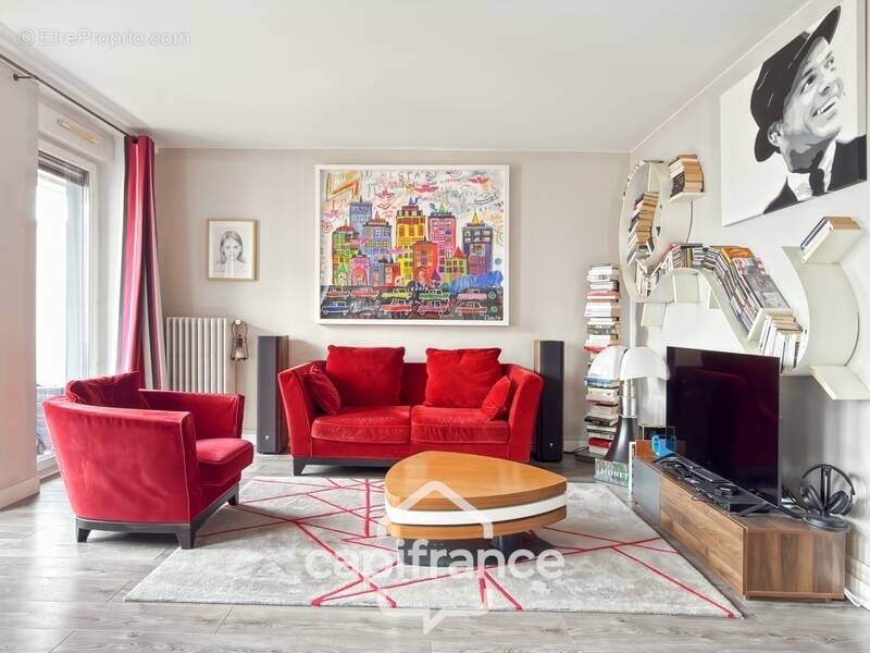 Appartement à COURBEVOIE