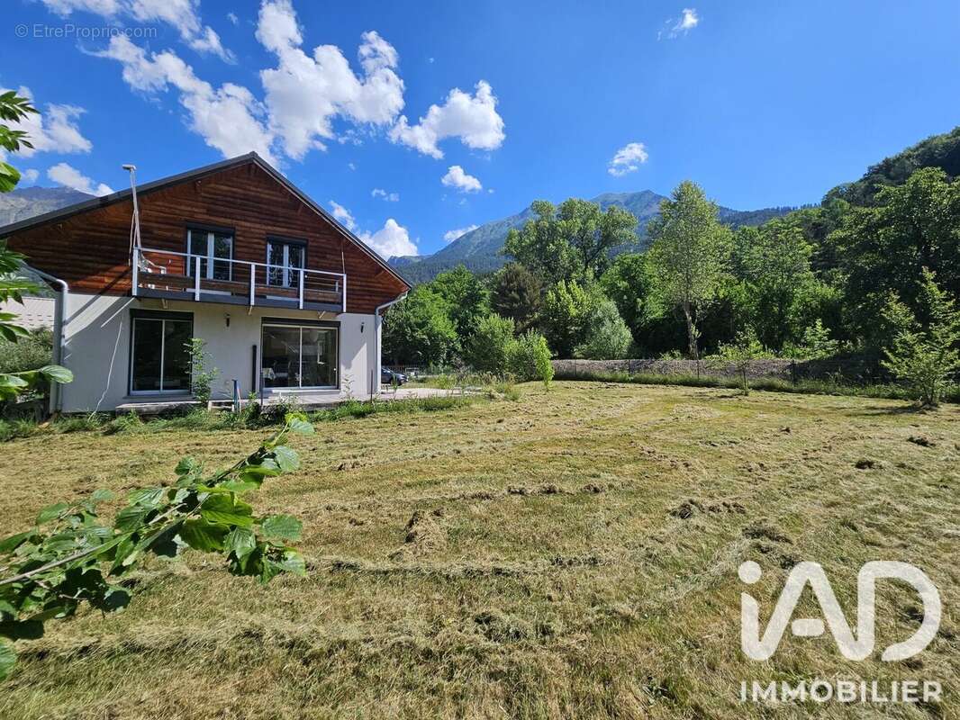 Maison 75 m² à Puy-Saint-Eusebe  - photo 2