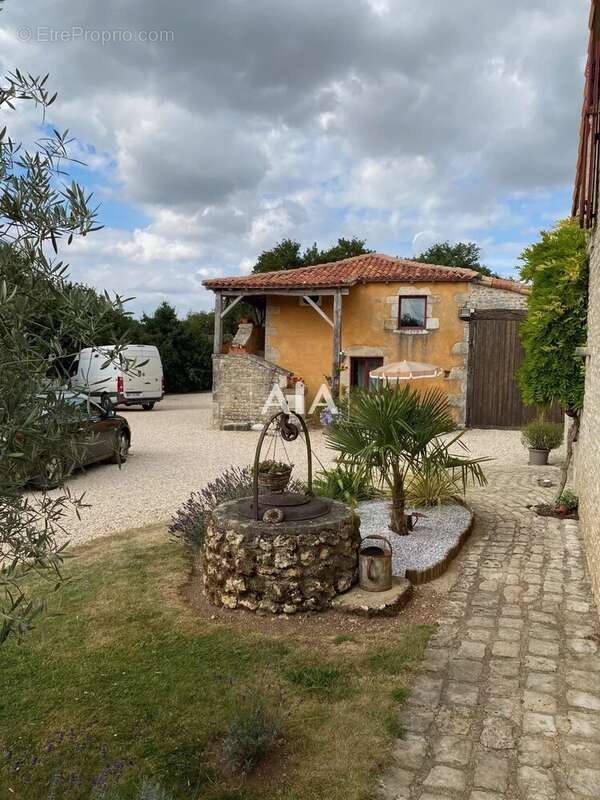 Maison à LIZANT