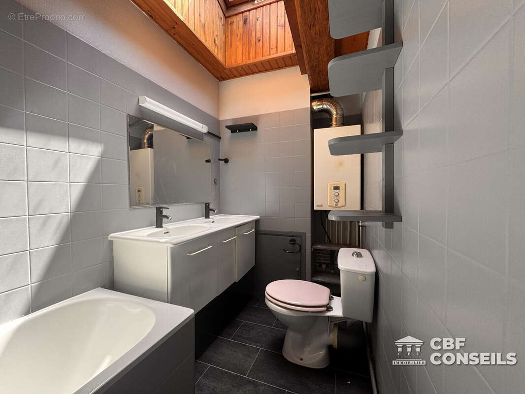 Appartement 43 m² à Riom  - photo 9