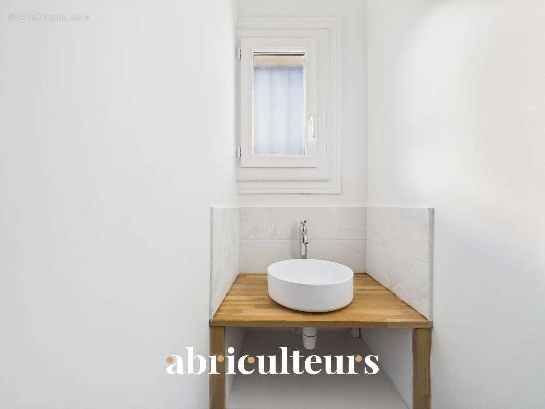 Belle maison T4 avec possibilité d'aménagement, terrasses et jardin à Eguilles (13510) - photo 17