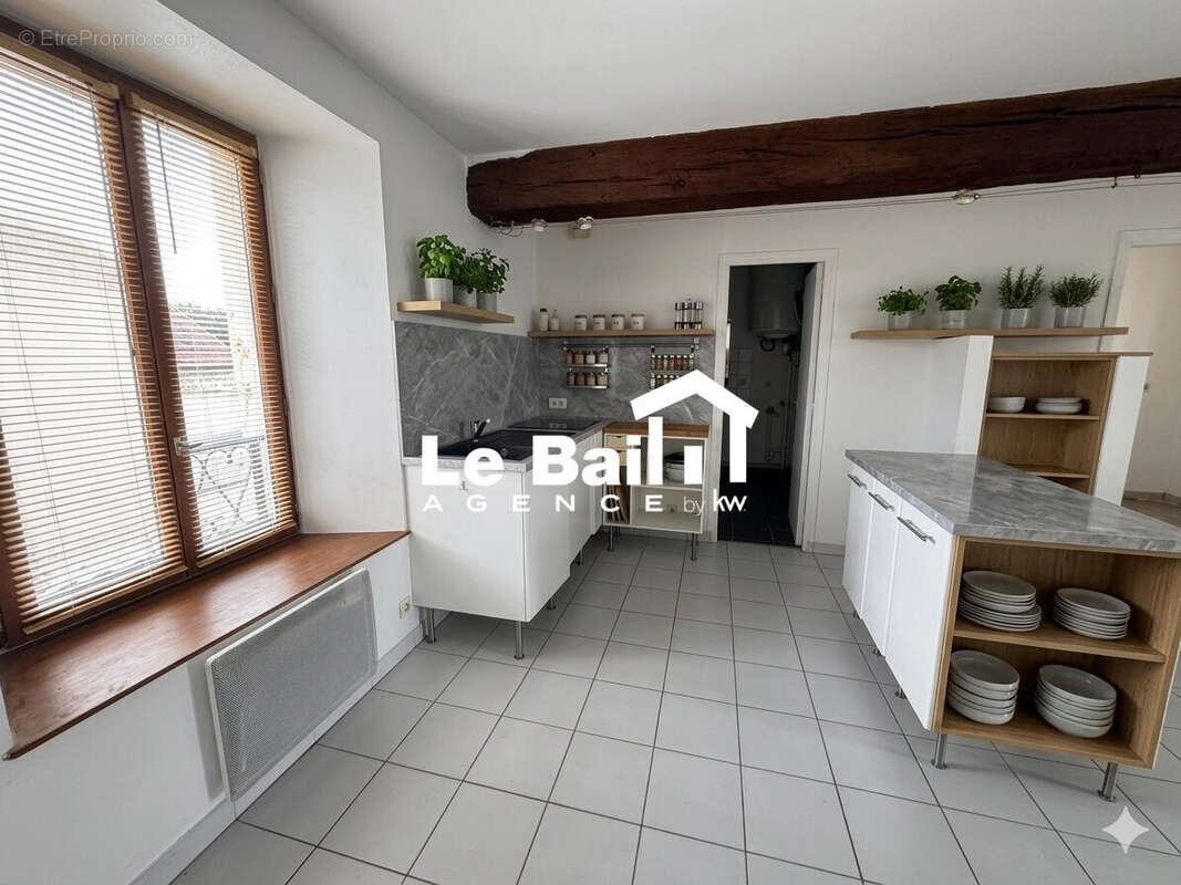 Appartement 33 m² à Osny  - photo 3
