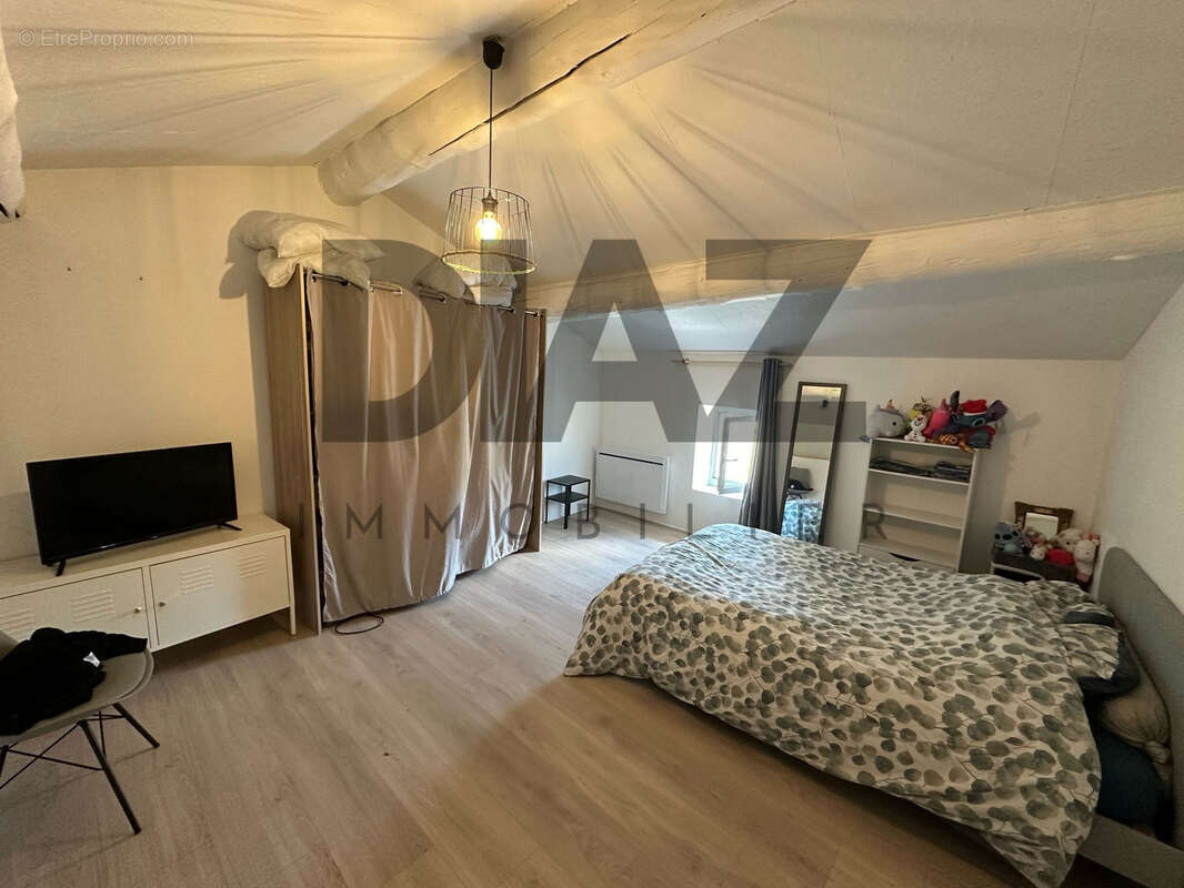 Appartement à REMOULINS