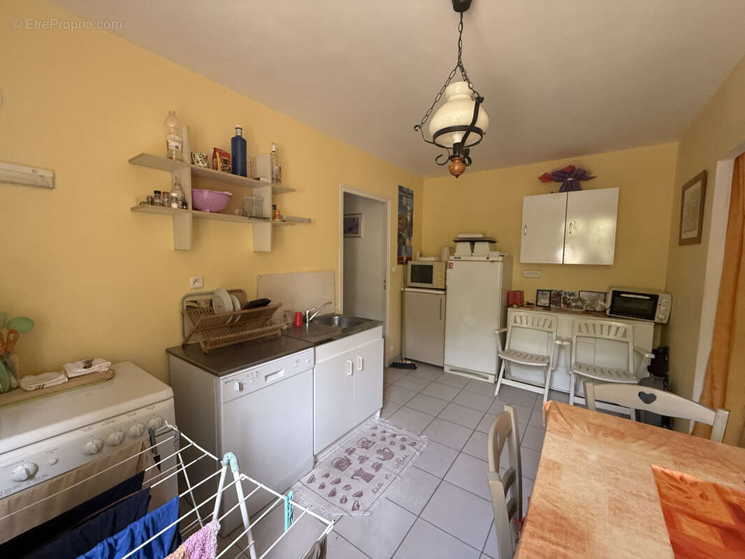 Maison à vendre à Arles-sur-Tech, proche du collège. - photo 18