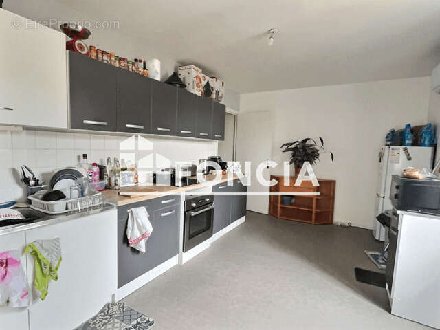 Appartement à LE CHAMBON-FEUGEROLLES