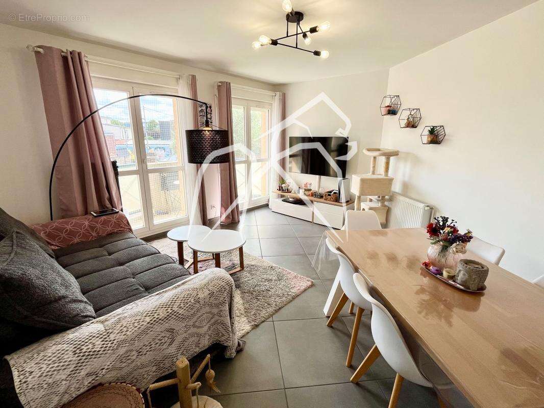 Appartement 3 pièces  63 m²  1er étage avec balcon  St Clément - Jardin des Plantes  76100 Rouen - photo 2