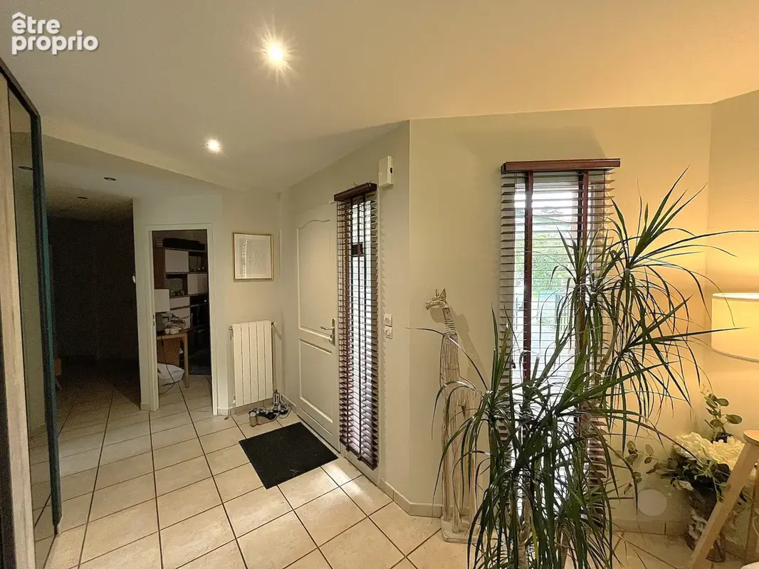 Rare sur le secteur - Villa de plain-pied - photo 2
