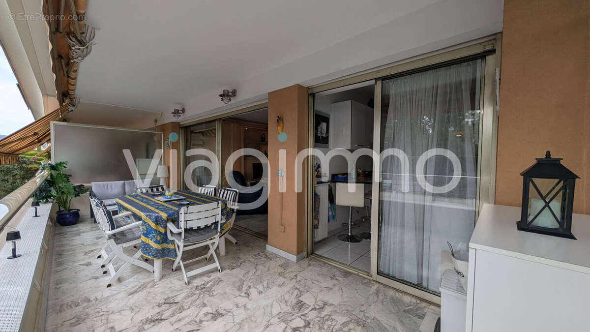 Appartement à LE CANNET