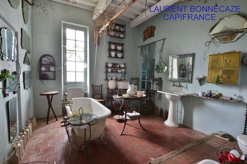 Maison ancienne à vendre de type T6 à LACHAPELLE (82) - photo 8